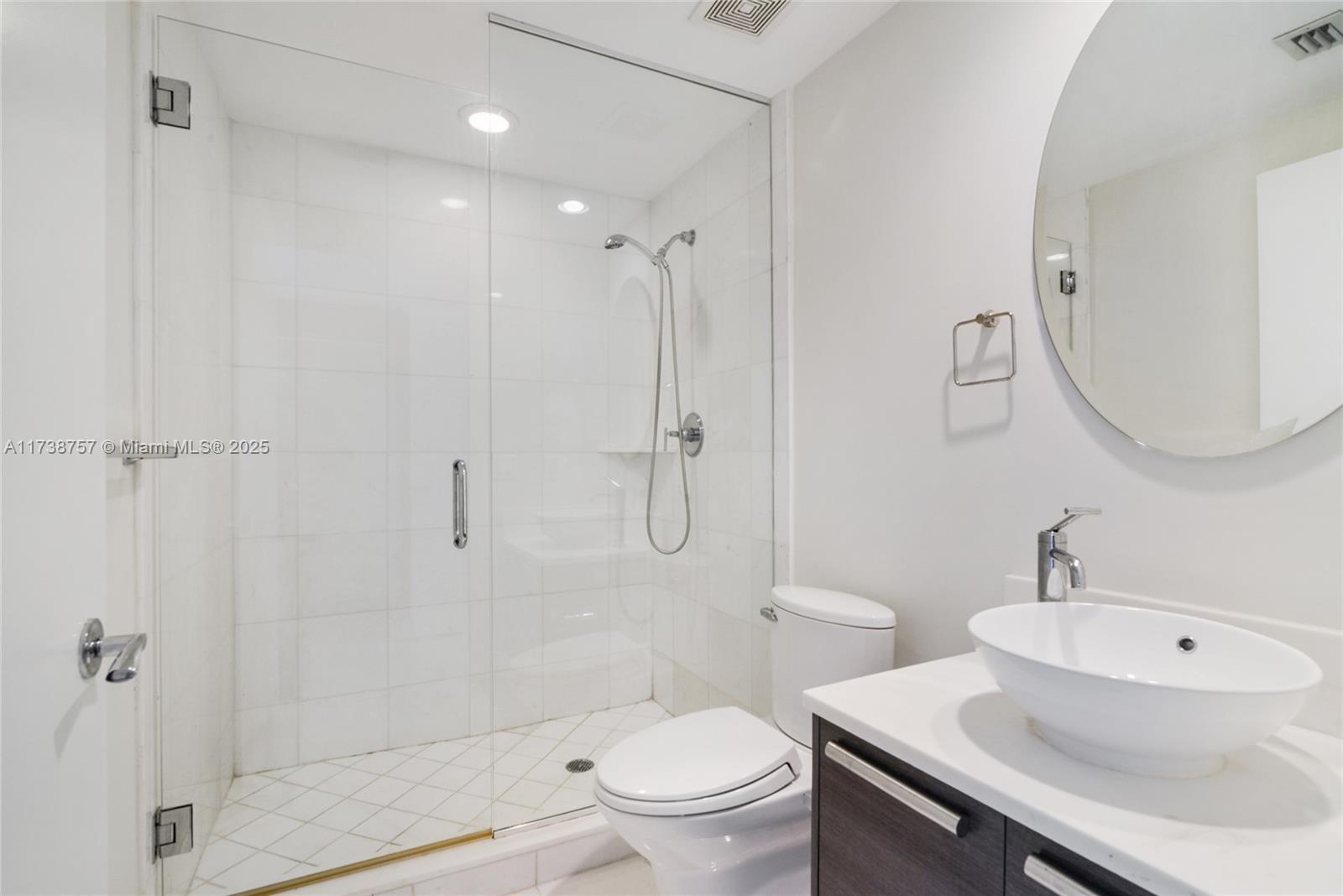 2950 NE 188th St #323, Aventura FL 33180