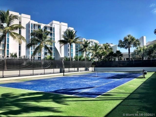 2950 NE 188th St #323, Aventura FL 33180