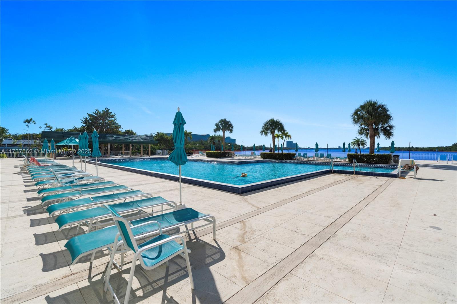 300 Bayview Dr #1112, Sunny Isles Beach, Florida image 32