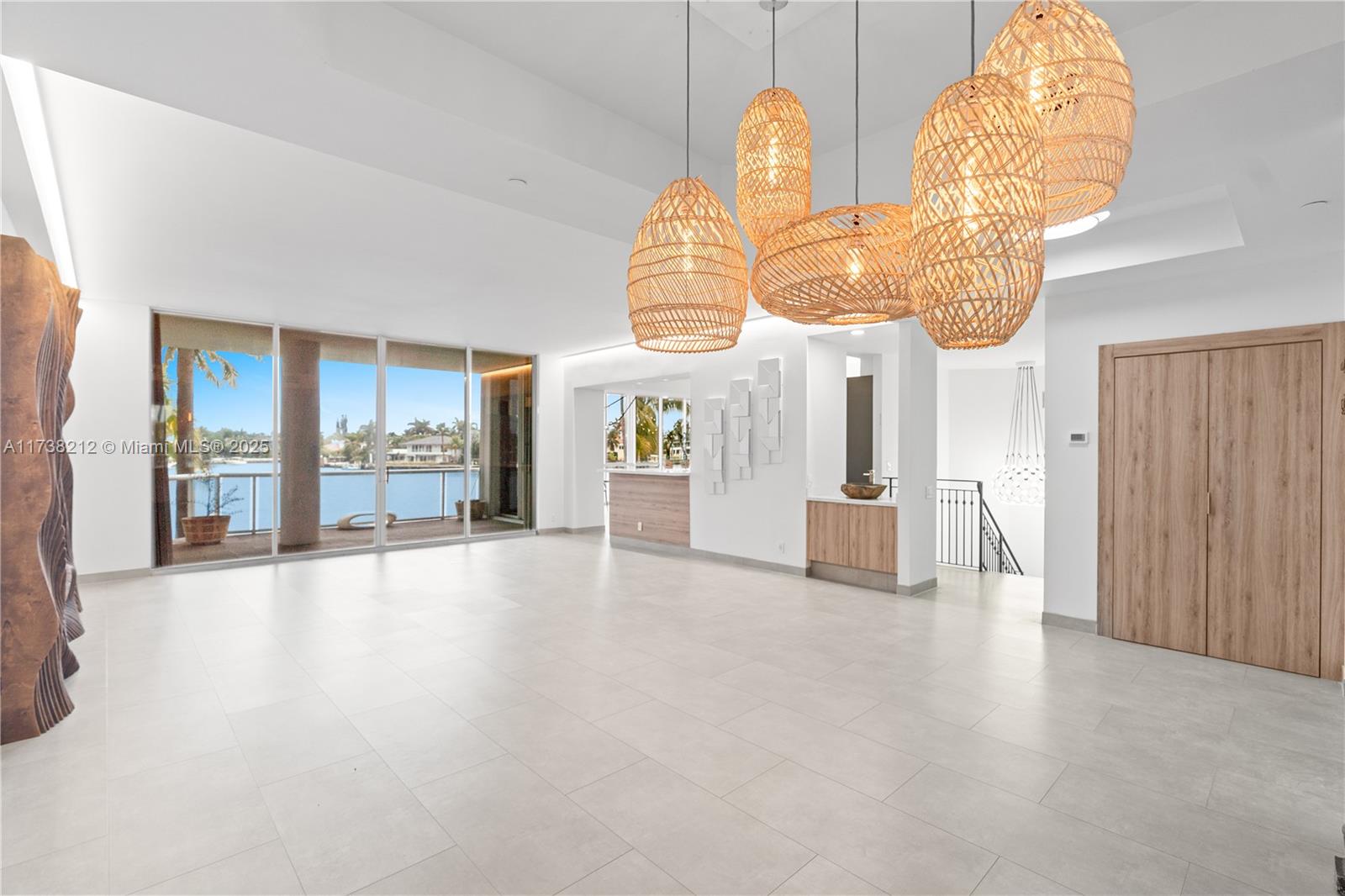 3801 NE 207th St #TH6, Aventura FL 33180