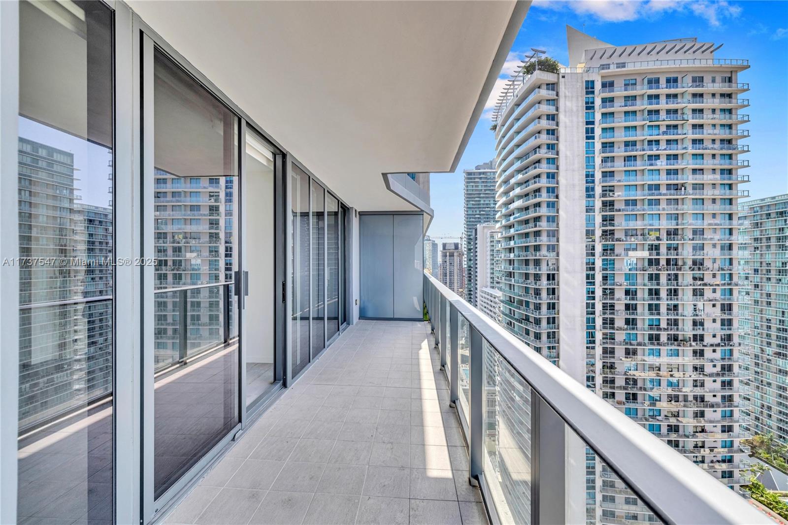 1000 Brickell Plz #3108, Miami FL 33131