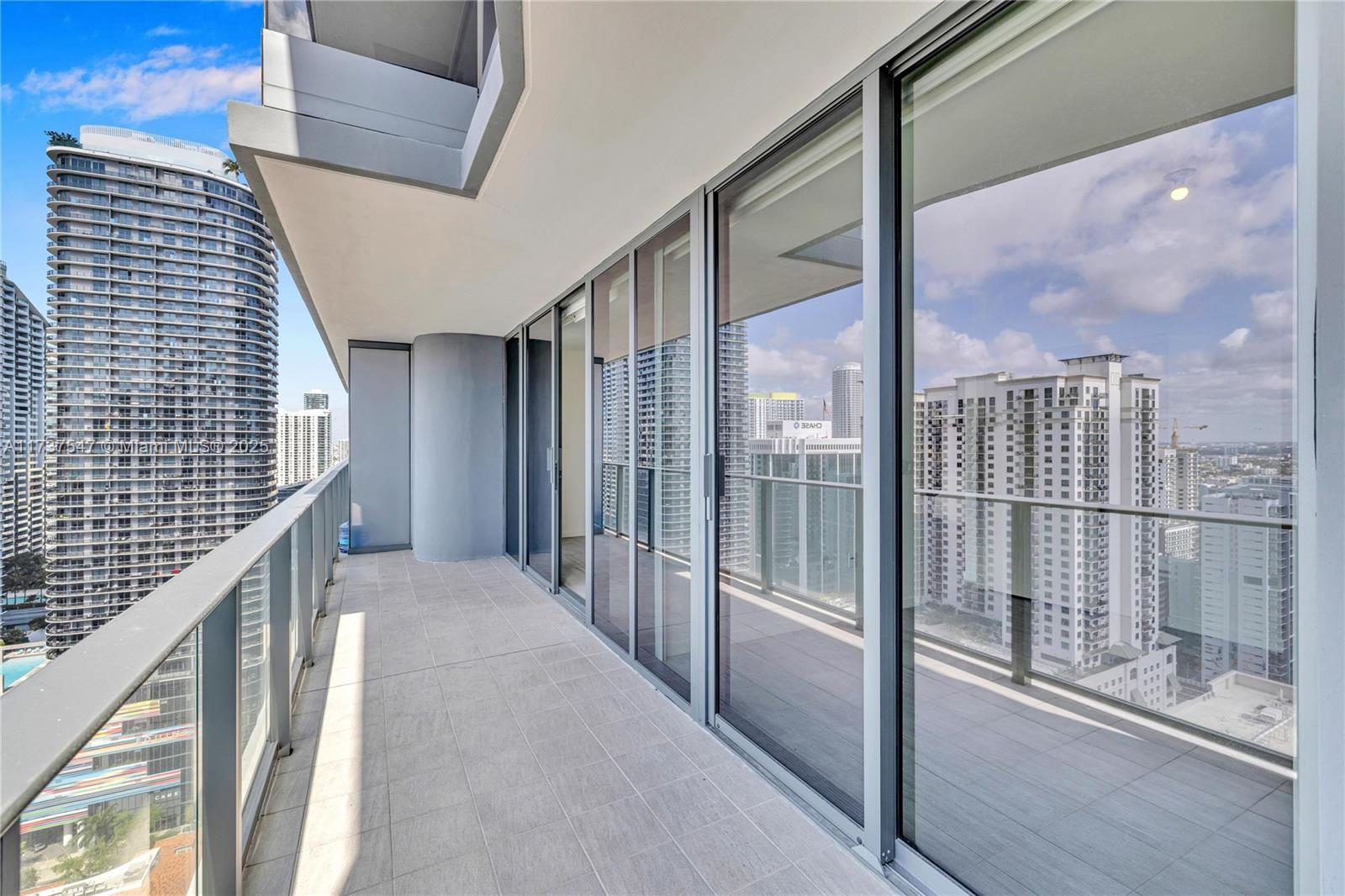 1000 Brickell Plz #3108, Miami FL 33131