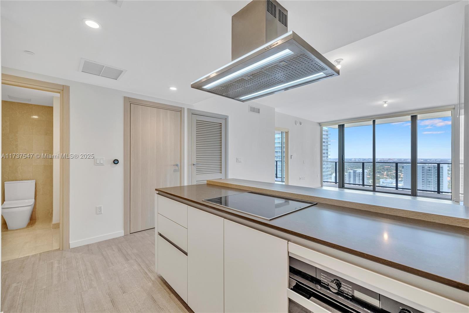 1000 Brickell Plz #3108, Miami FL 33131