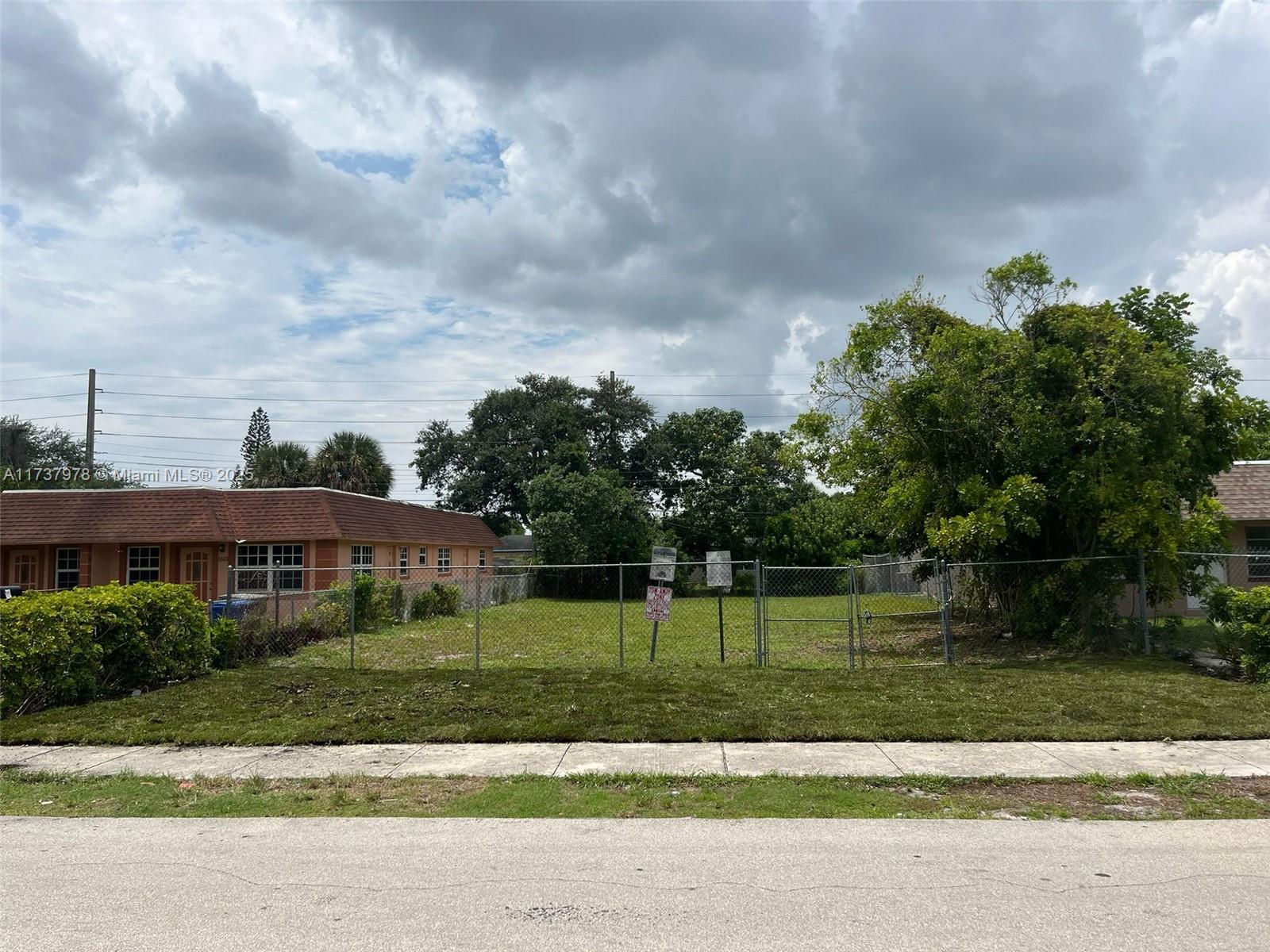 1615 NW 8th Ave  For Sale A11737978, FL