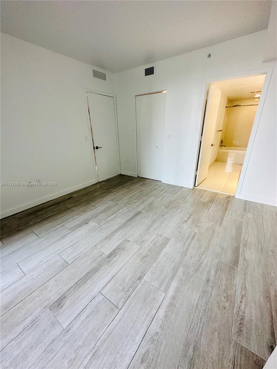 45 SW 9th St #1202, Miami FL 33130
