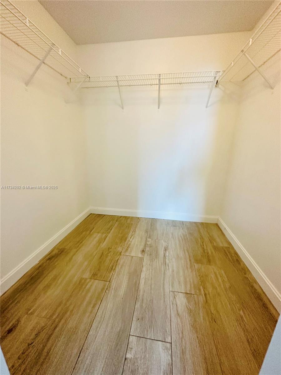 45 SW 9th St #1202, Miami FL 33130