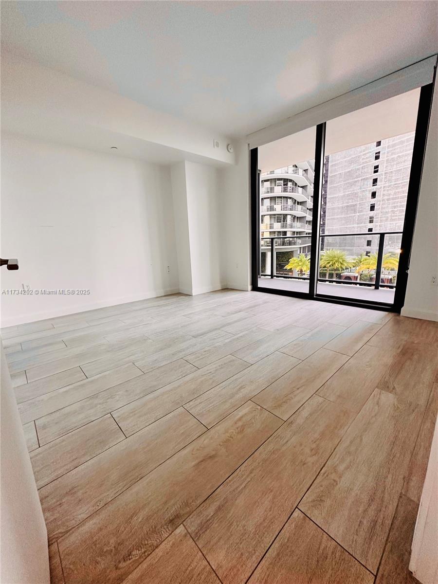 45 SW 9th St #1202, Miami FL 33130
