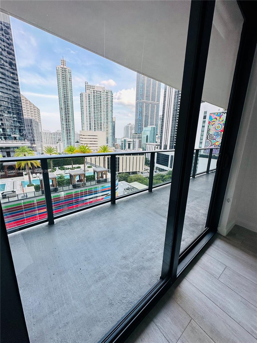 45 SW 9th St #1202, Miami FL 33130