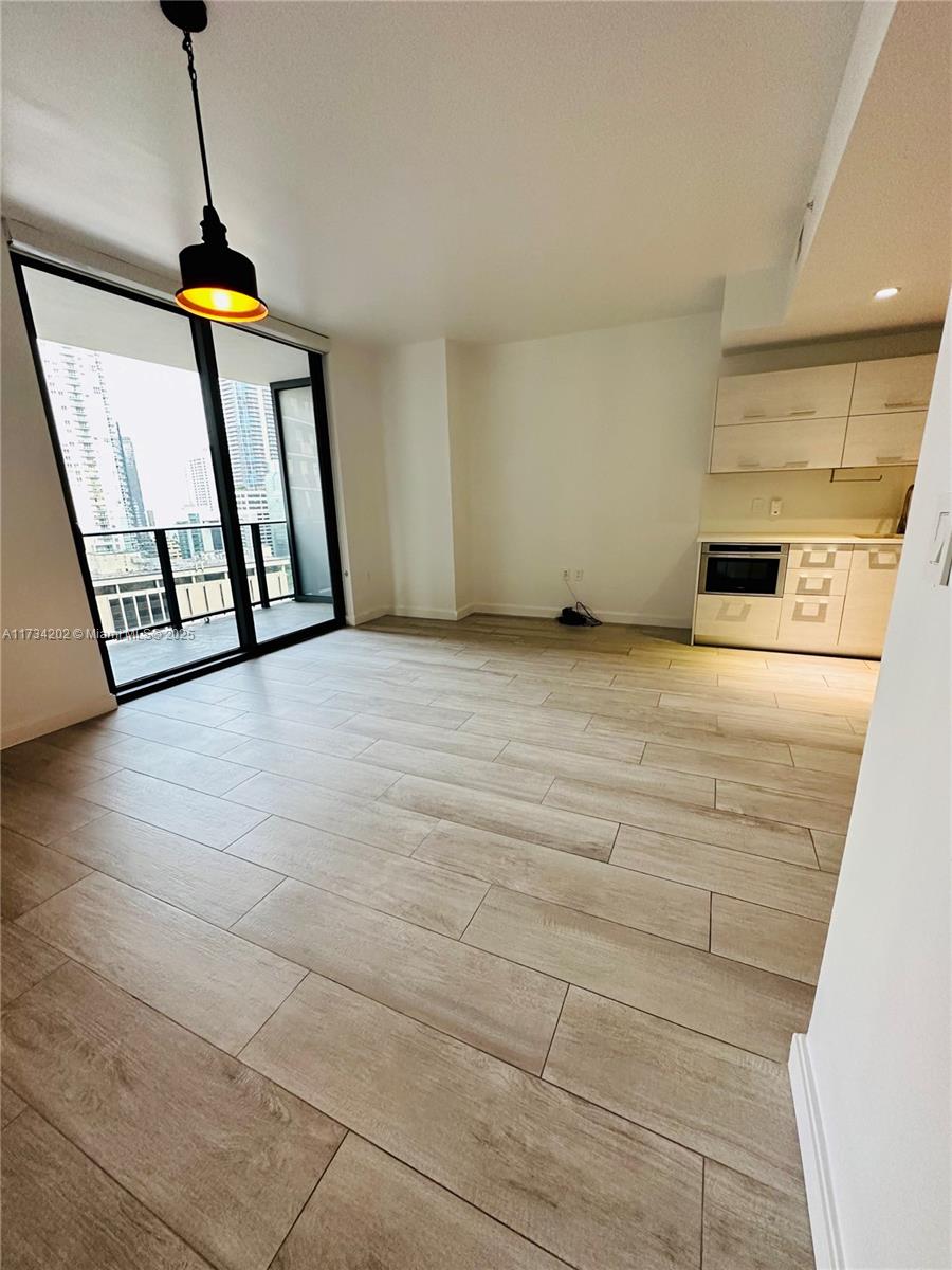 45 SW 9th St #1202, Miami FL 33130