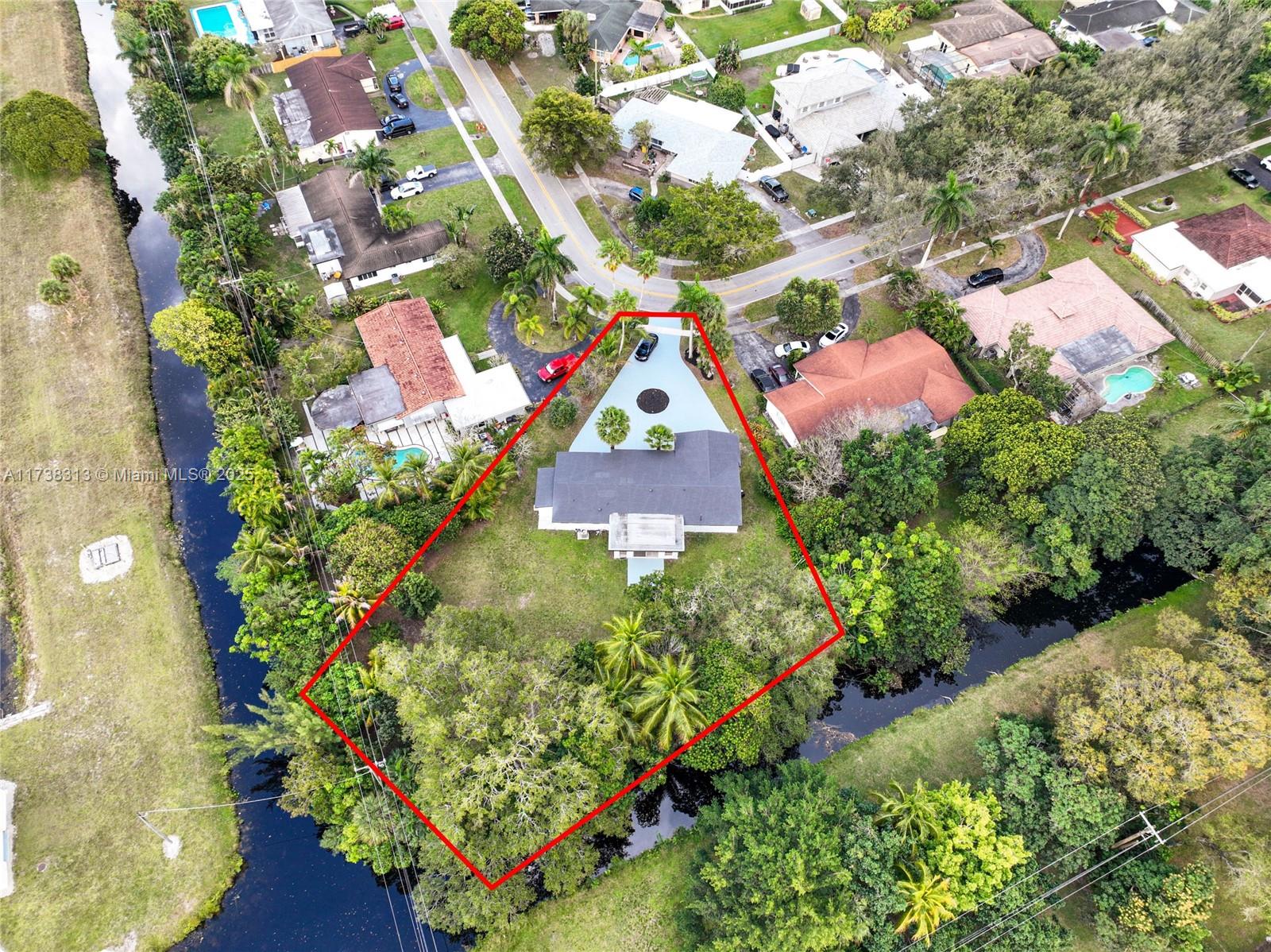 6297 Pine Ter, Plantation, Florida image 22