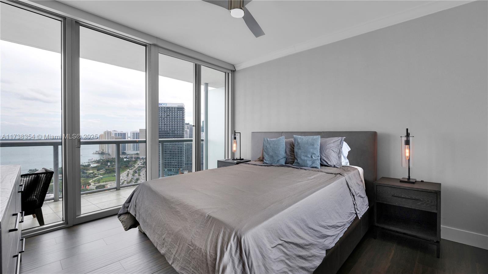 888 Biscayne Blvd #4006, Miami FL 33132