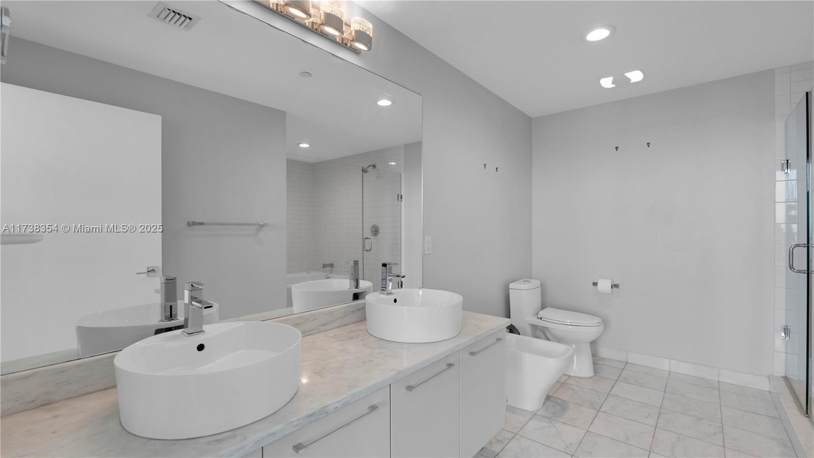888 Biscayne Blvd #4006, Miami FL 33132