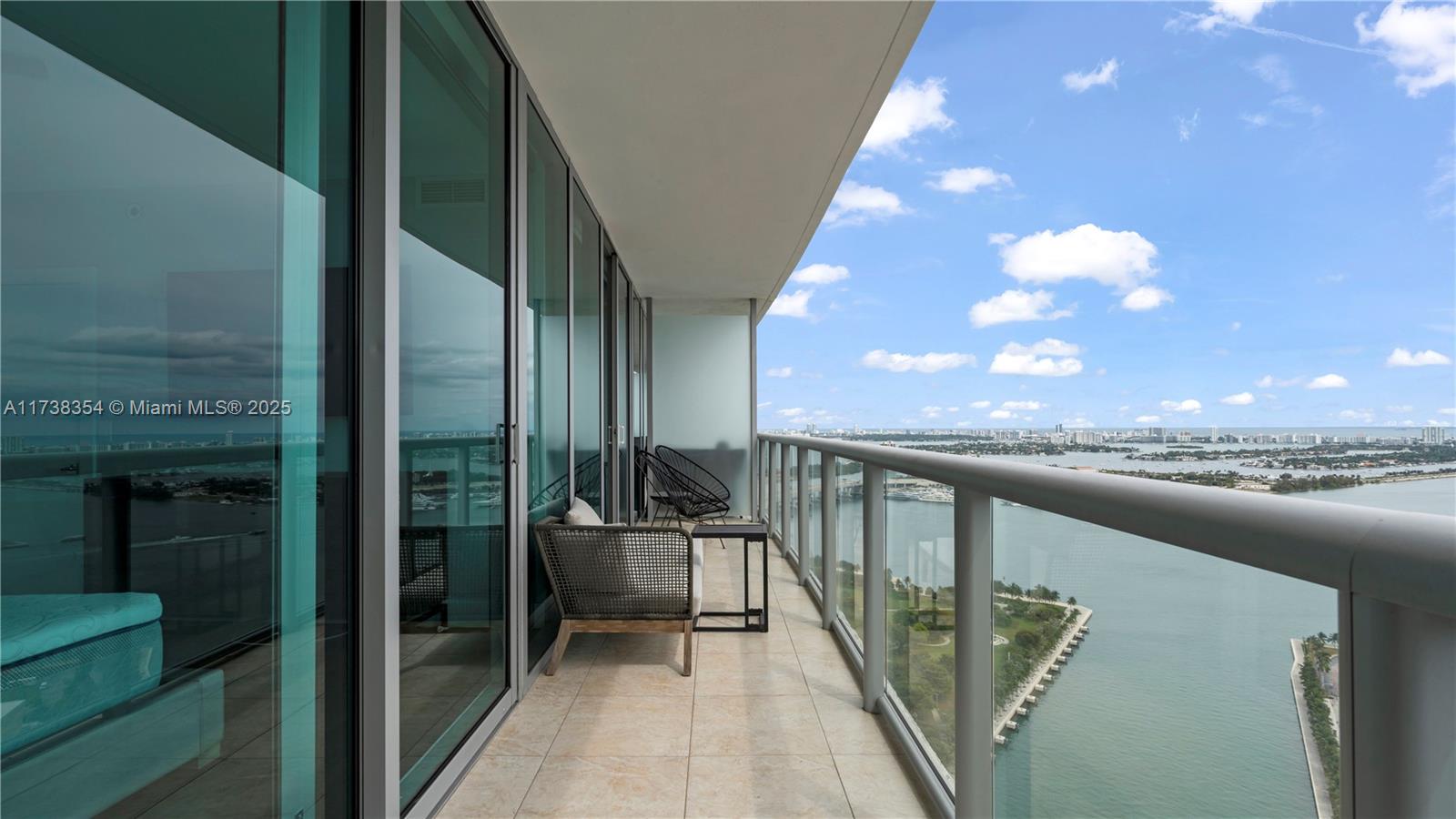 888 Biscayne Blvd #4006, Miami FL 33132