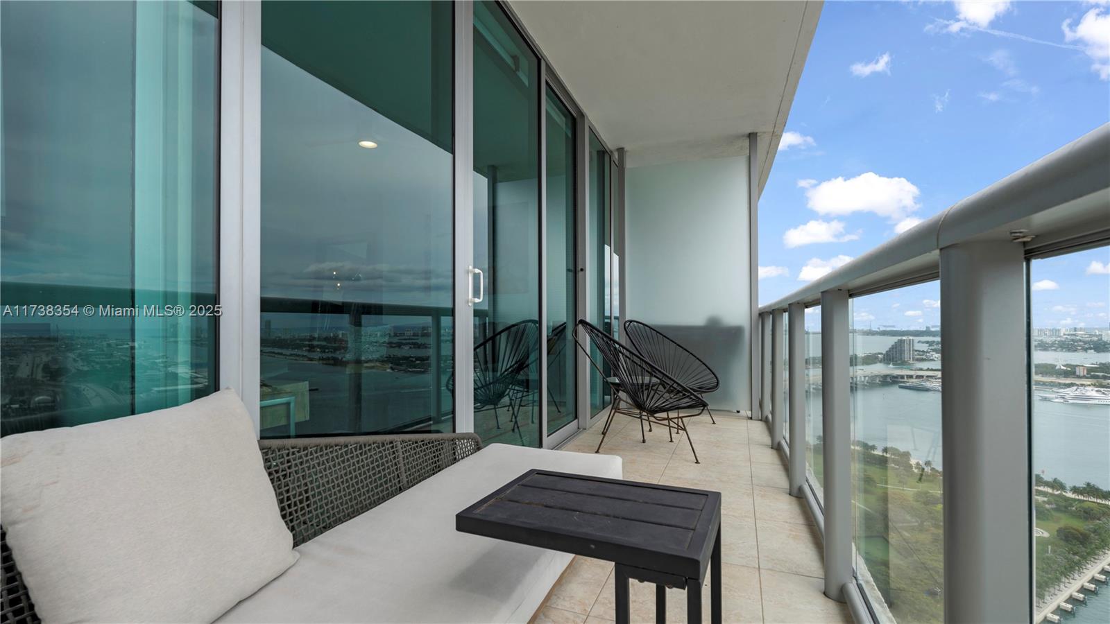 888 Biscayne Blvd #4006, Miami FL 33132