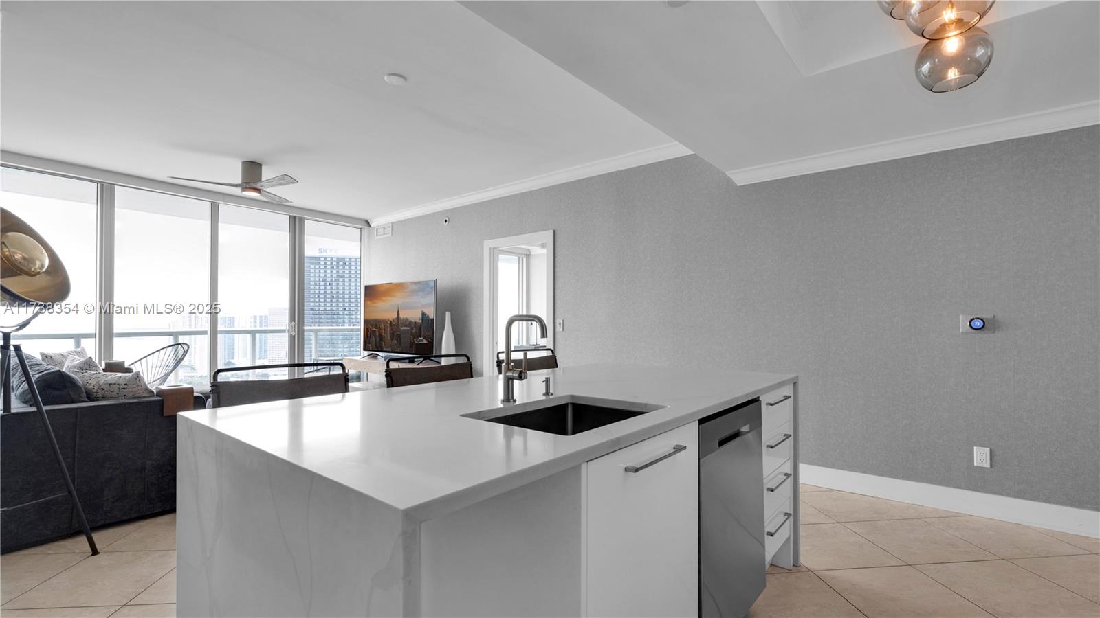 888 Biscayne Blvd #4006, Miami FL 33132