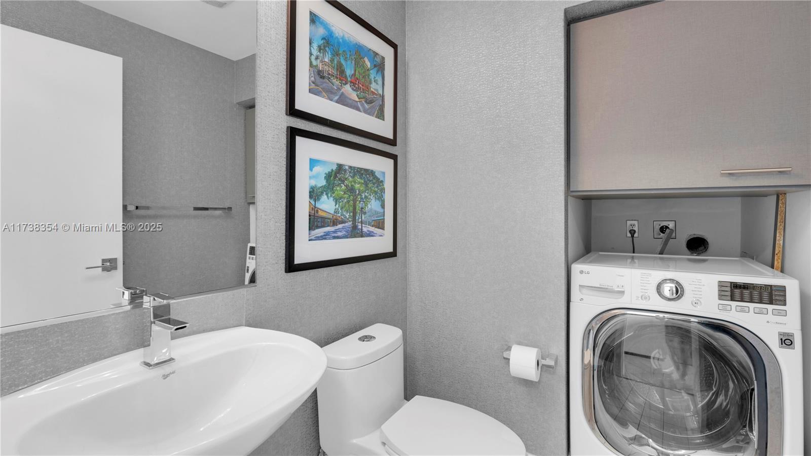 888 Biscayne Blvd #4006, Miami FL 33132