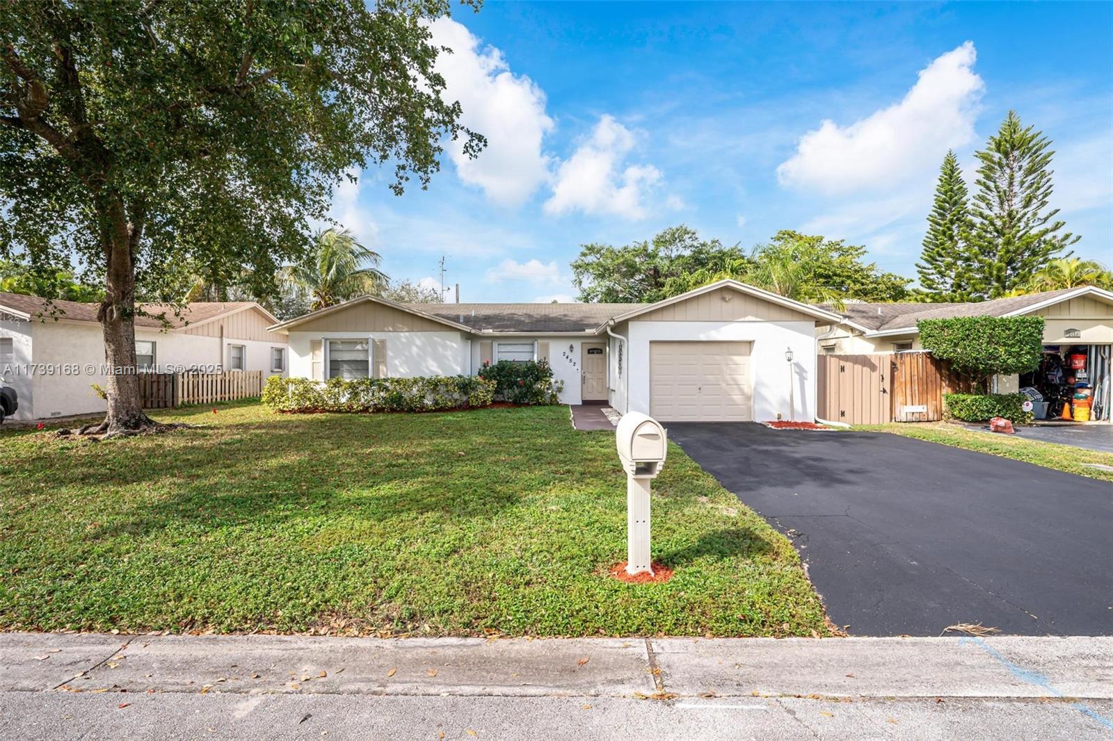 2452 NW 98th Ln, Coral Springs, Florida image 22