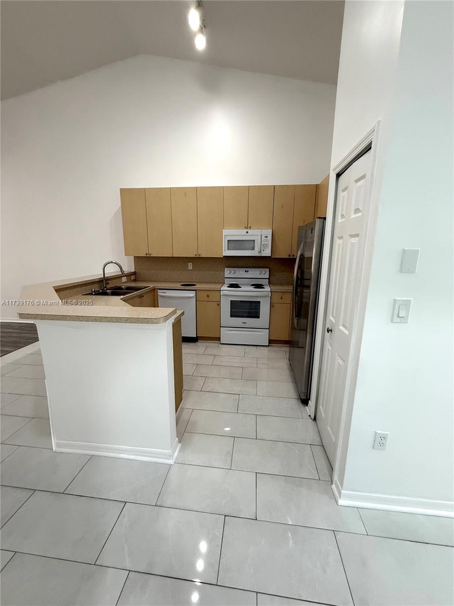 1238 NE 32nd Ter #1238, Homestead, Florida image 9