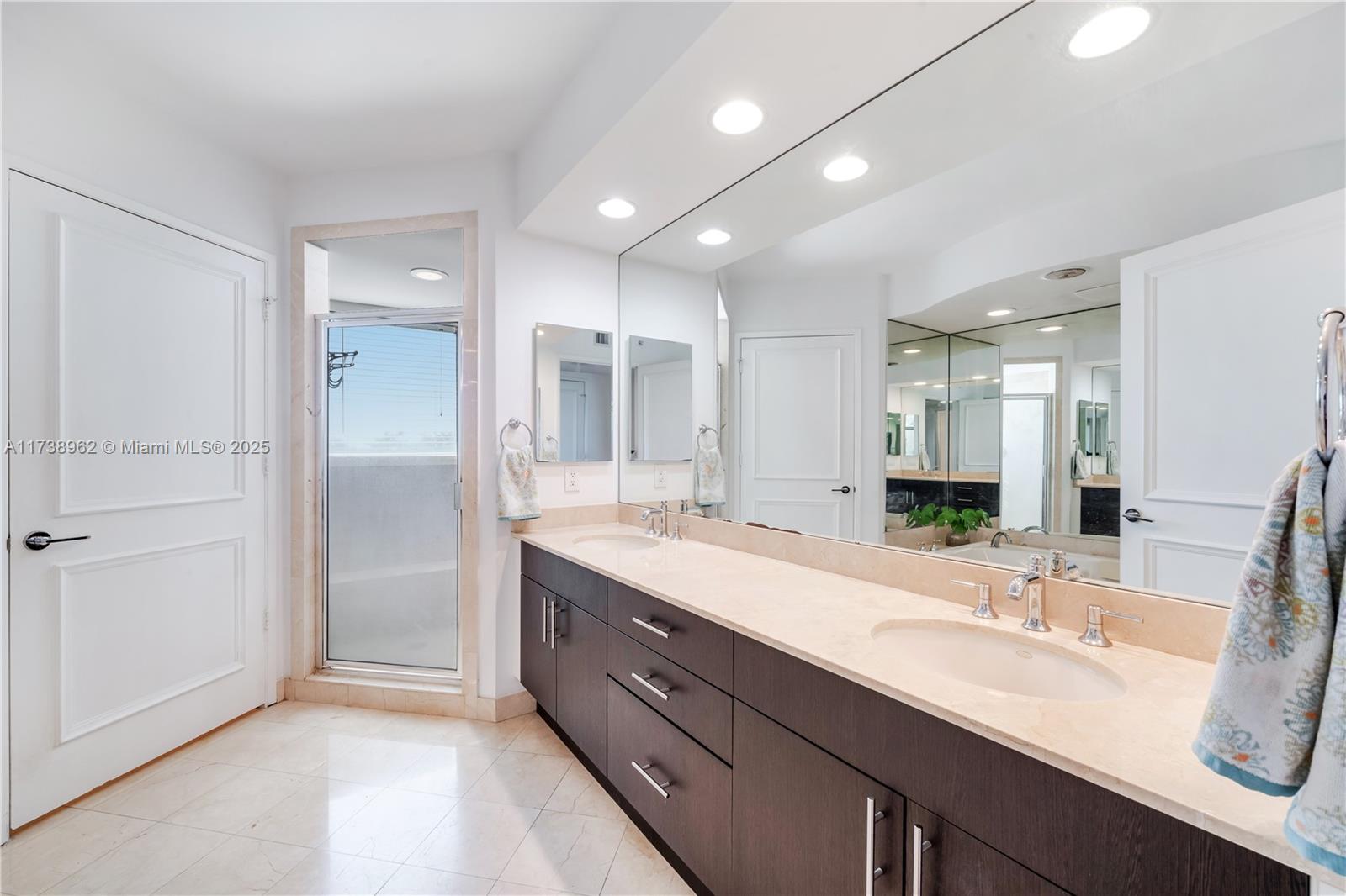 765 Crandon Blvd #PH-12, Key Biscayne, Florida image 33
