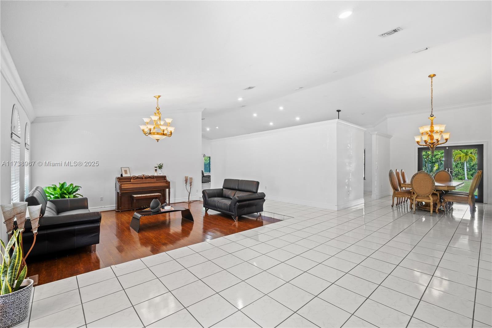 Listing Photo 8