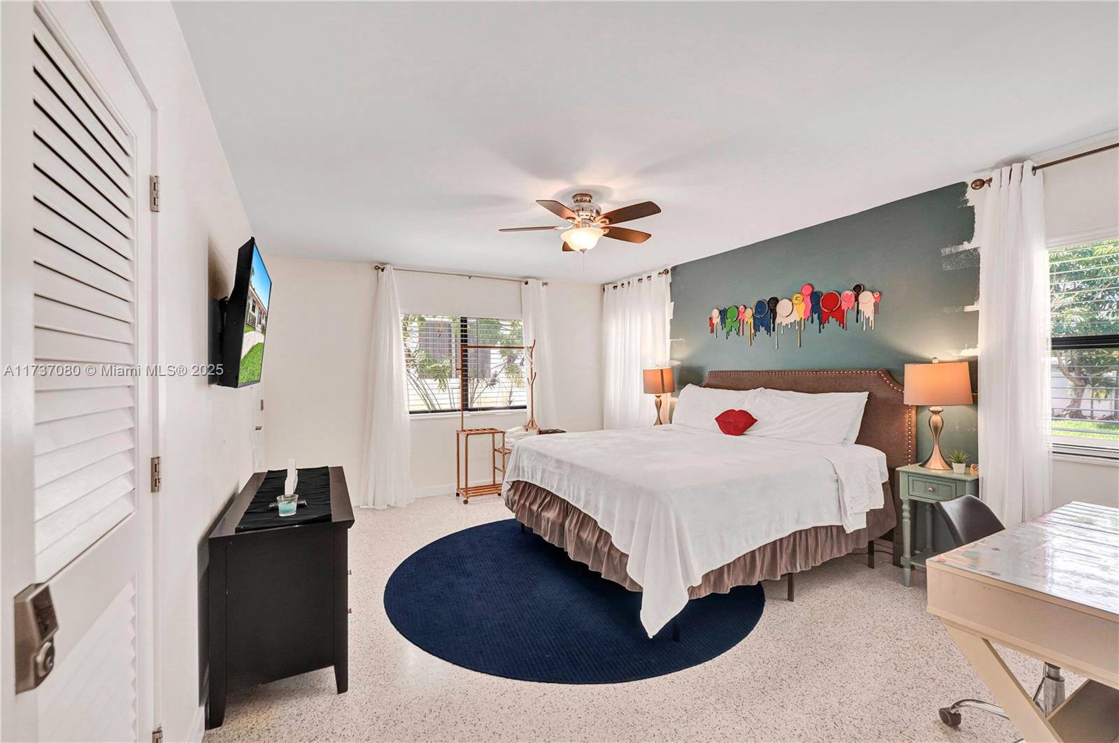 Listing Photo 12
