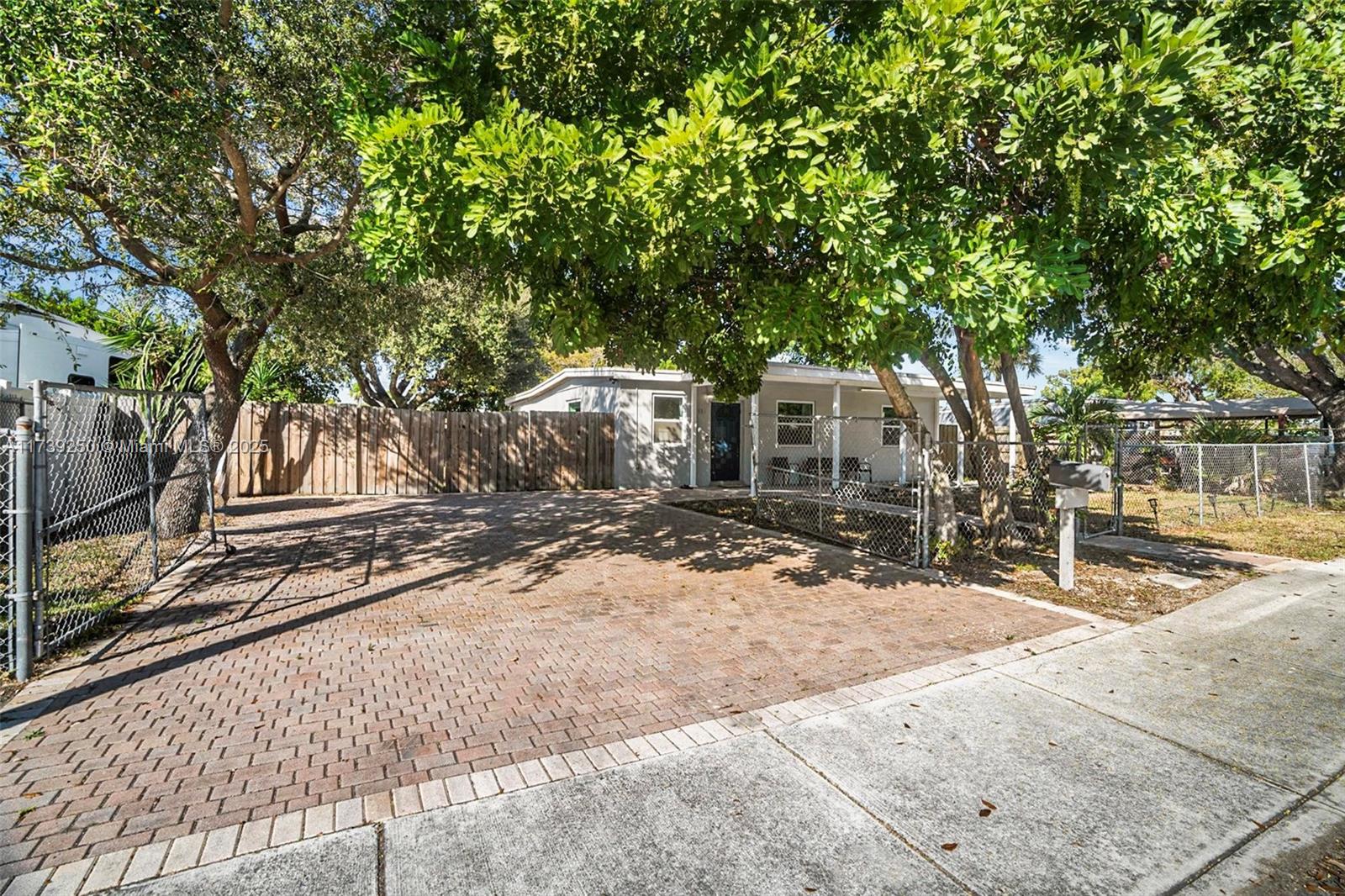 1621 NE 48th Ct, Pompano Beach, Florida image 5