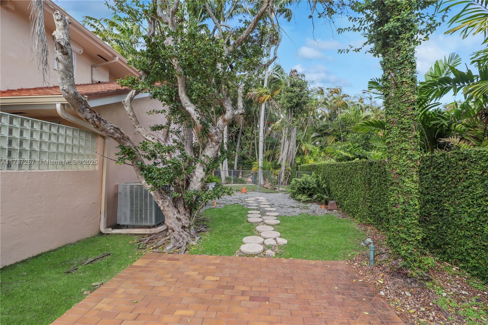 Listing Photo 42