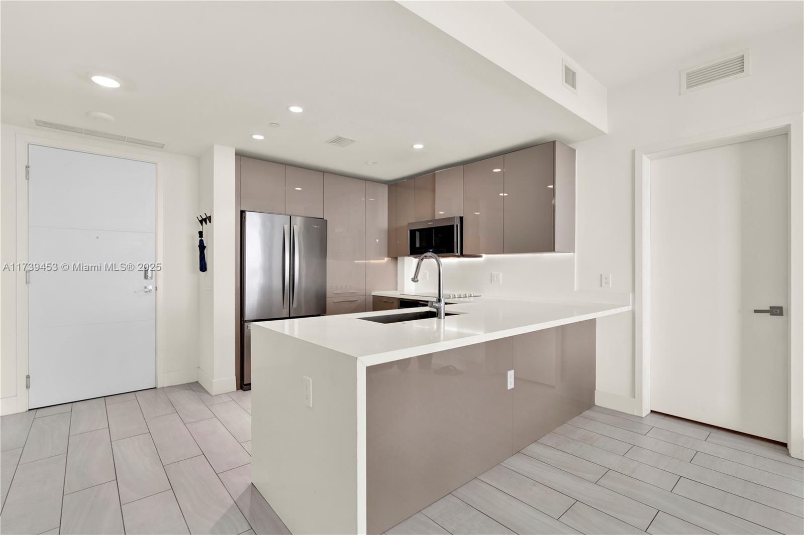 2000 Metropica Way #1806, Sunrise, Florida image 6
