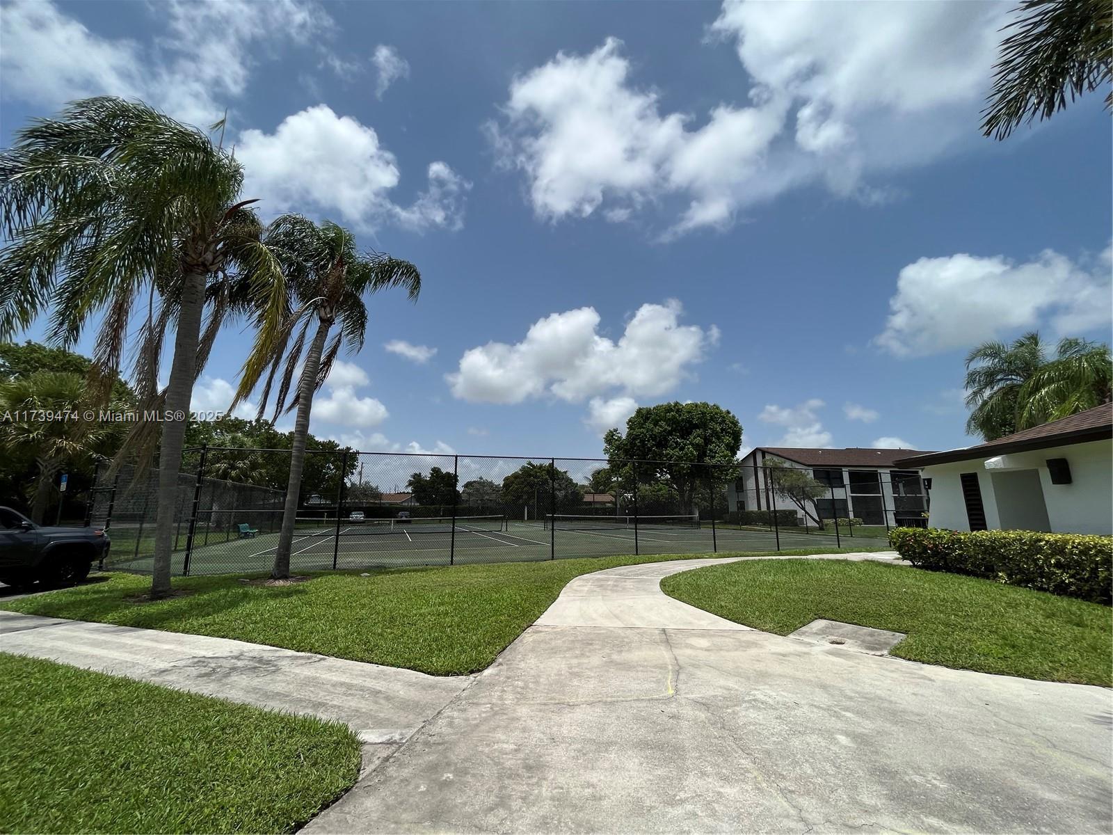 210 Lake Pointe Dr #107, Oakland Park, Florida image 20