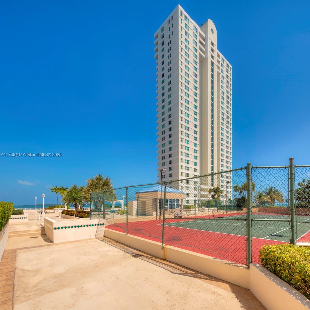 770 Claughton Island Dr #1206, Miami FL 33131