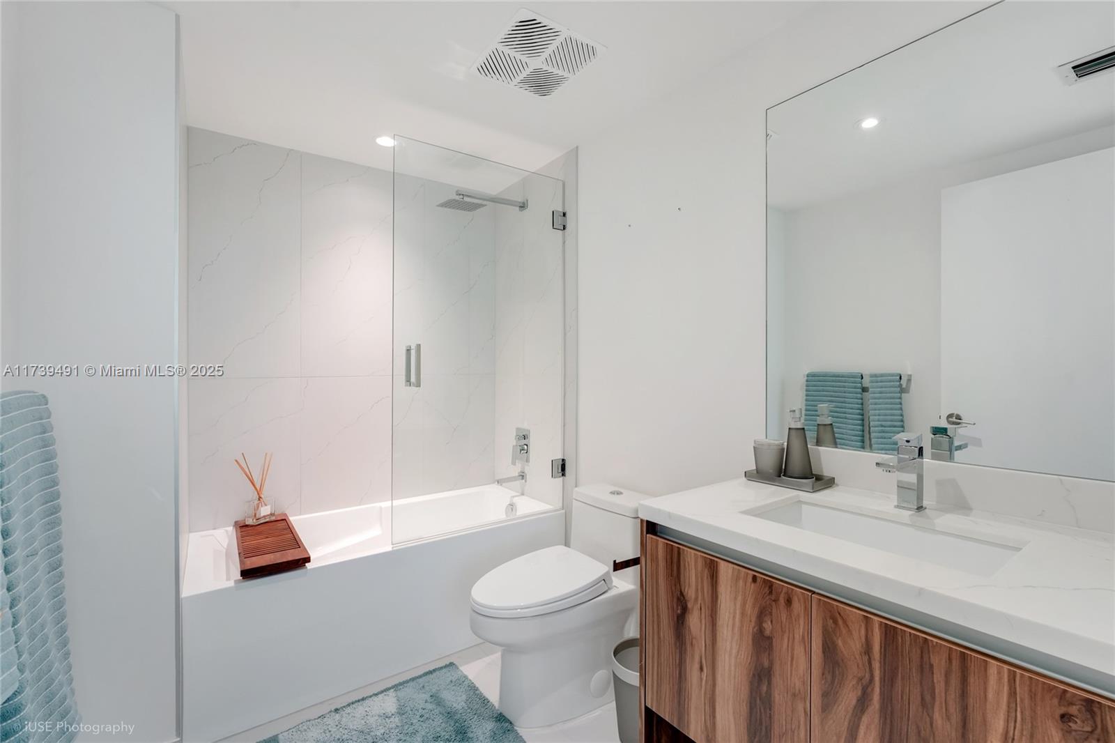 9901 W Bay Harbor Dr #406, Bal Harbour, Florida image 33