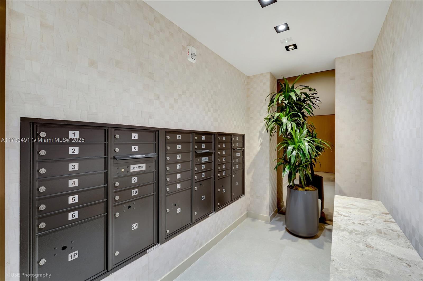 9901 W Bay Harbor Dr #406, Bal Harbour, Florida image 5