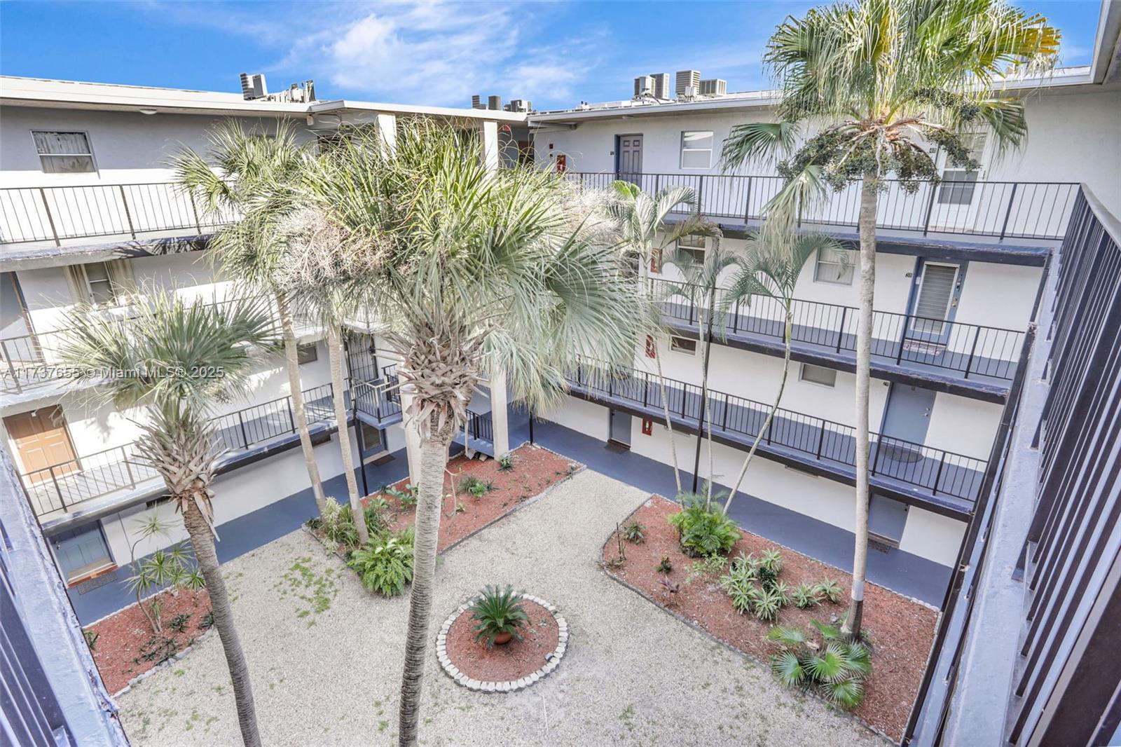 2860 Somerset Dr #409K, Lauderdale Lakes, Florida image 3