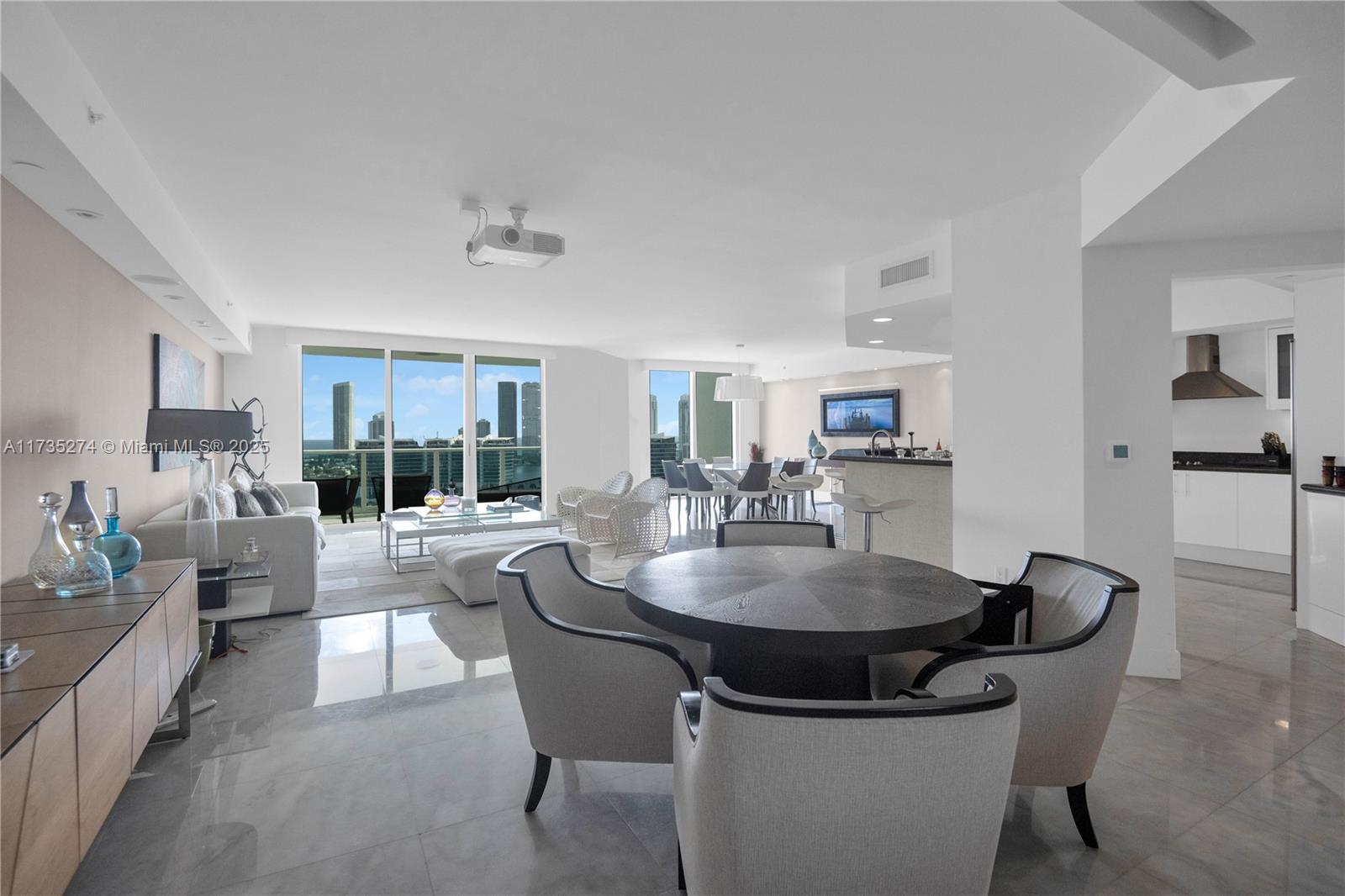 3301 NE 183rd St #2204, Aventura FL 33160