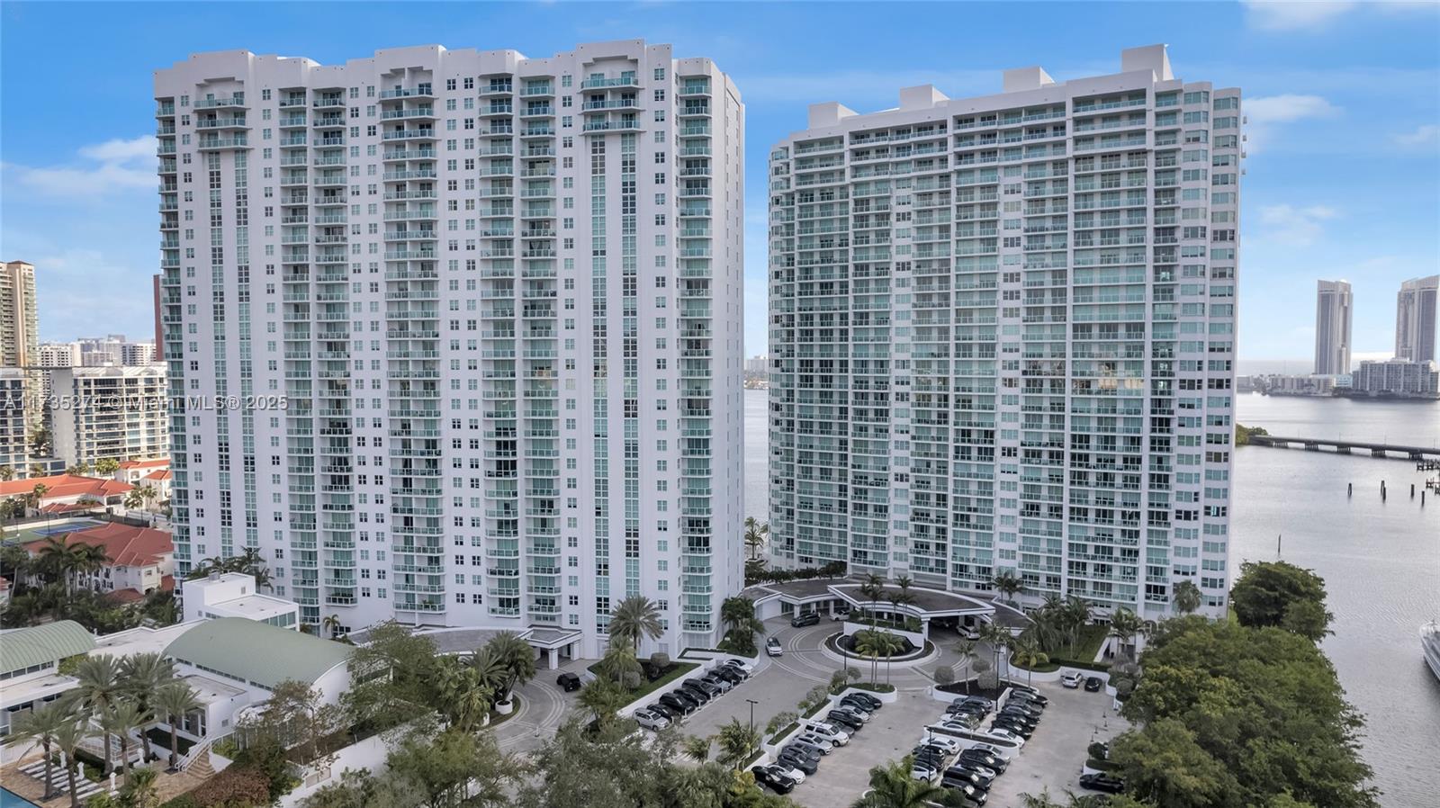 3301 NE 183rd St #2204, Aventura FL 33160
