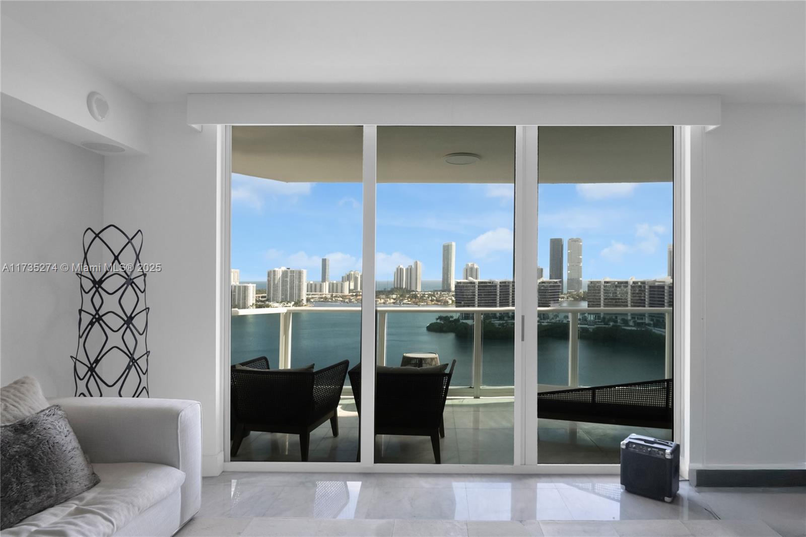 3301 NE 183rd St #2204, Aventura FL 33160