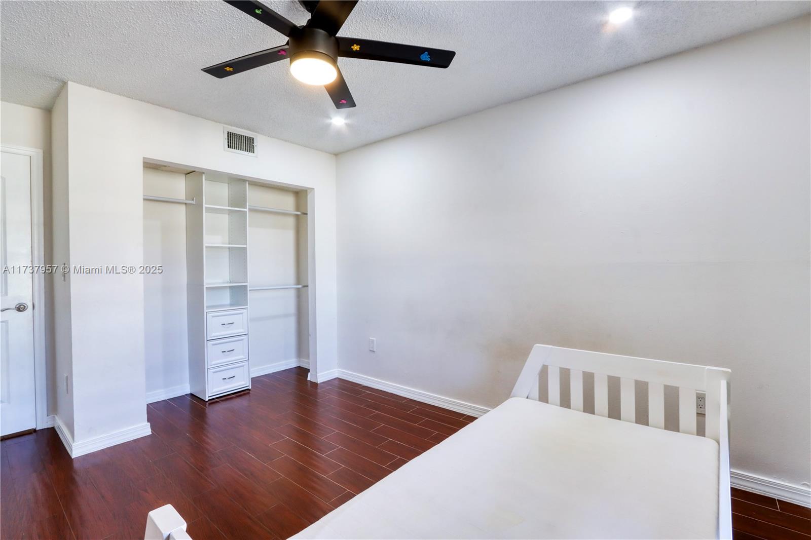 Listing Photo 34
