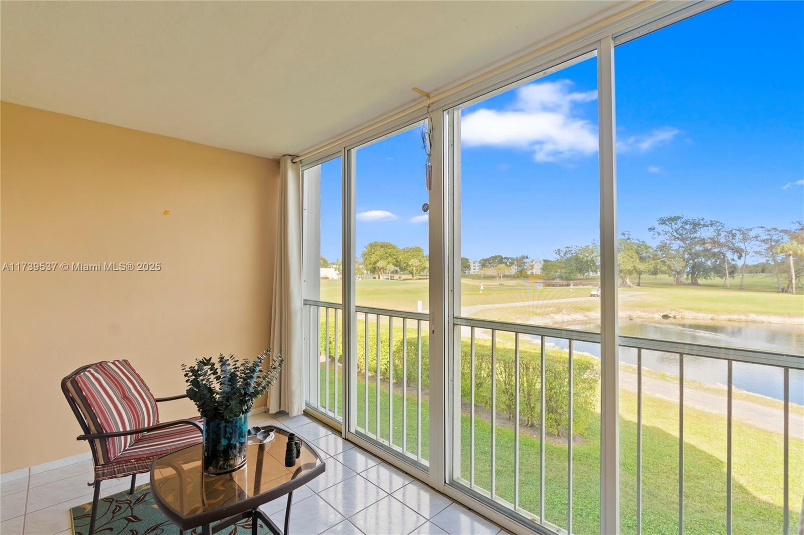 7807 Golf Cir Dr #212, Margate, Florida image 3