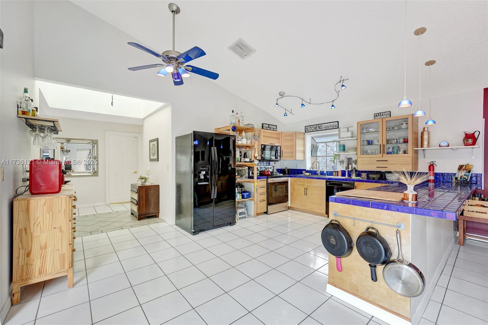 8541 NW 47th Ct, Lauderhill, Florida image 5