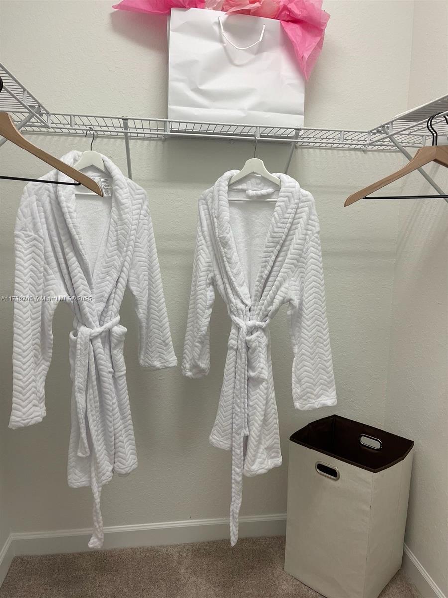 Listing Photo 12