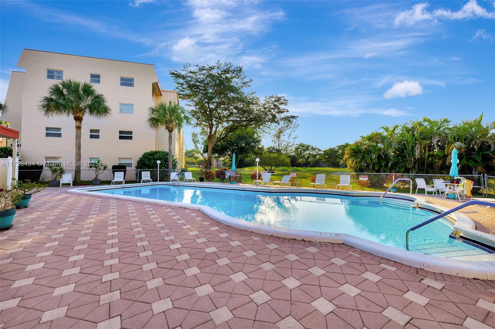 1035 Country Club Dr #206, Margate, Florida image 21