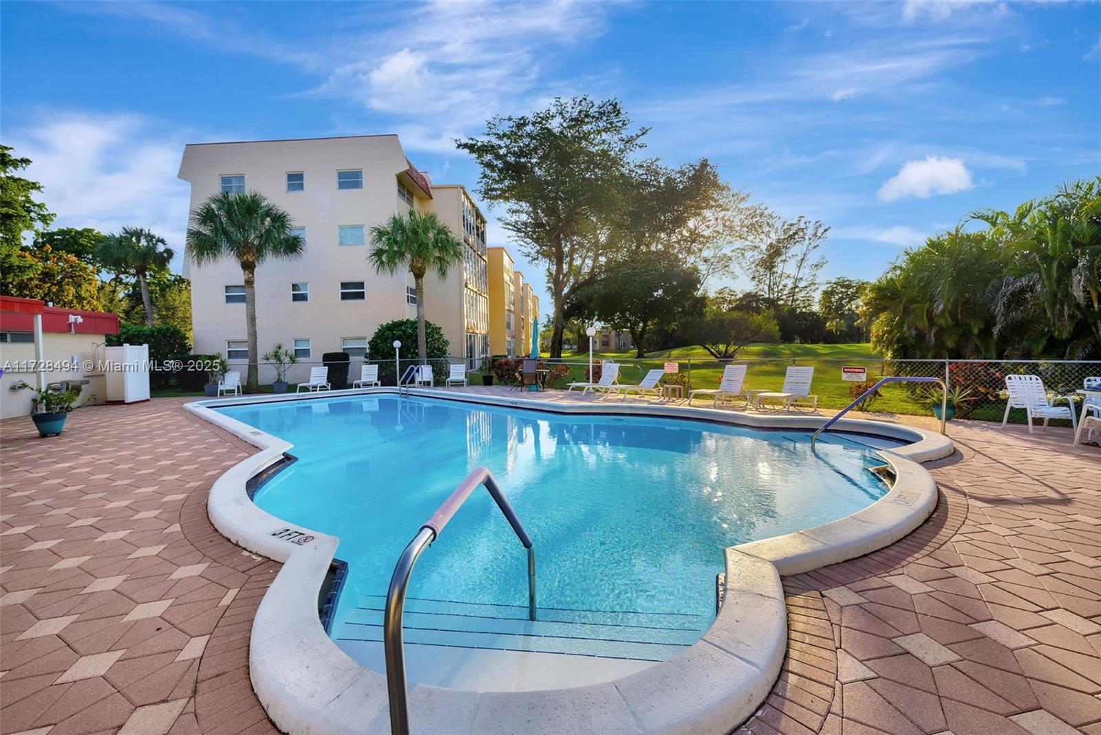 1035 Country Club Dr #206, Margate, Florida image 23