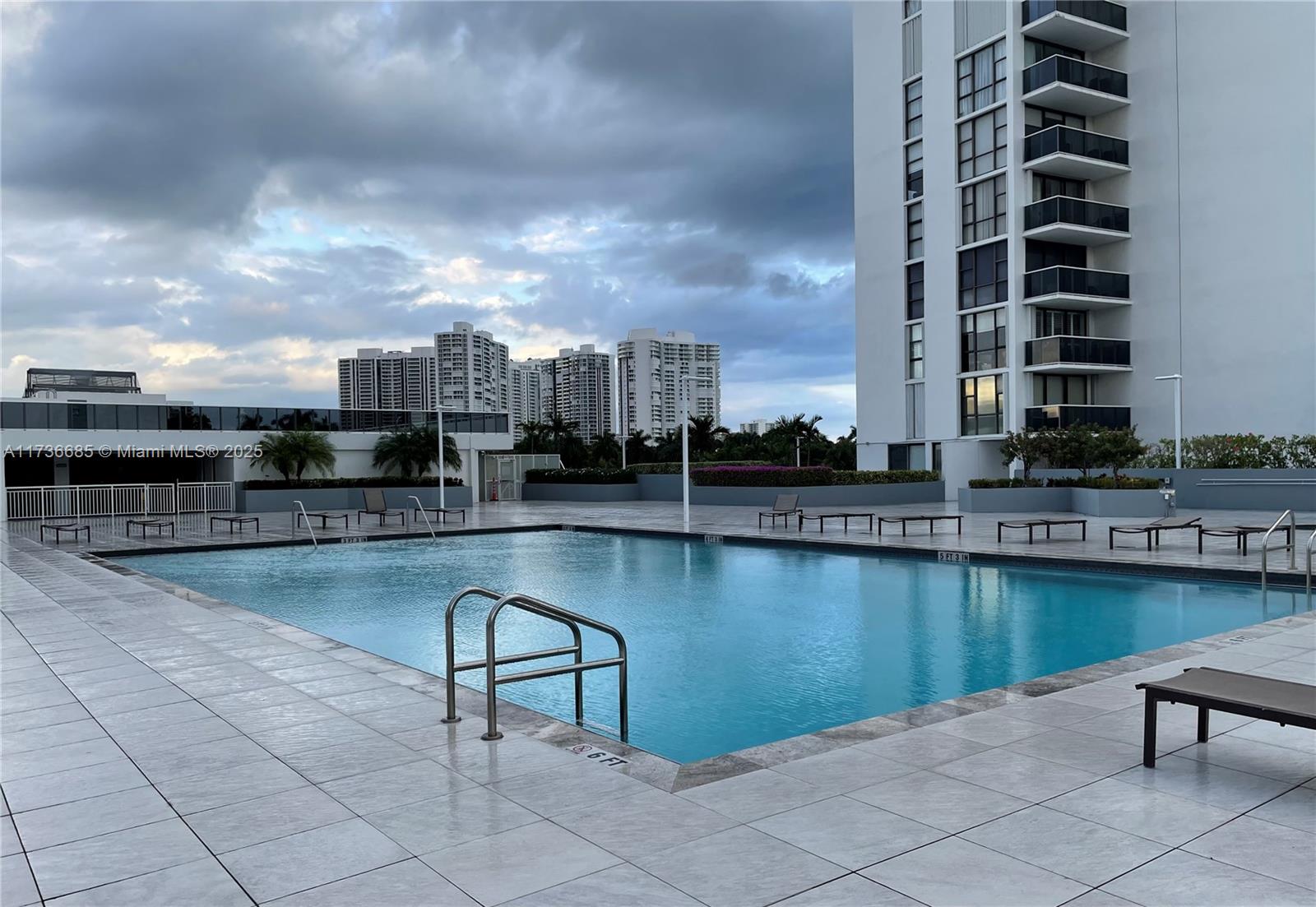 3625 N Country Club Dr #1103, Aventura, Florida image 24