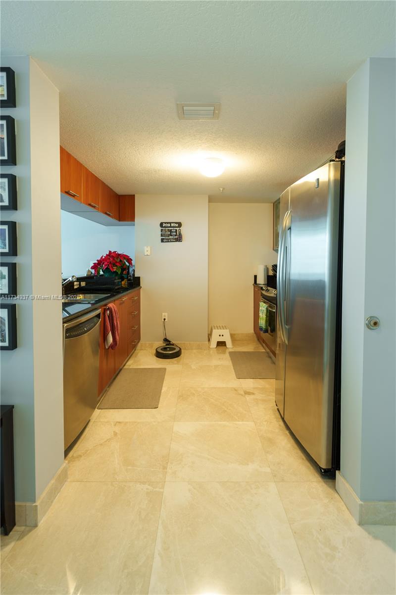 1800 N Bayshore Dr #4007, Miami FL 33132