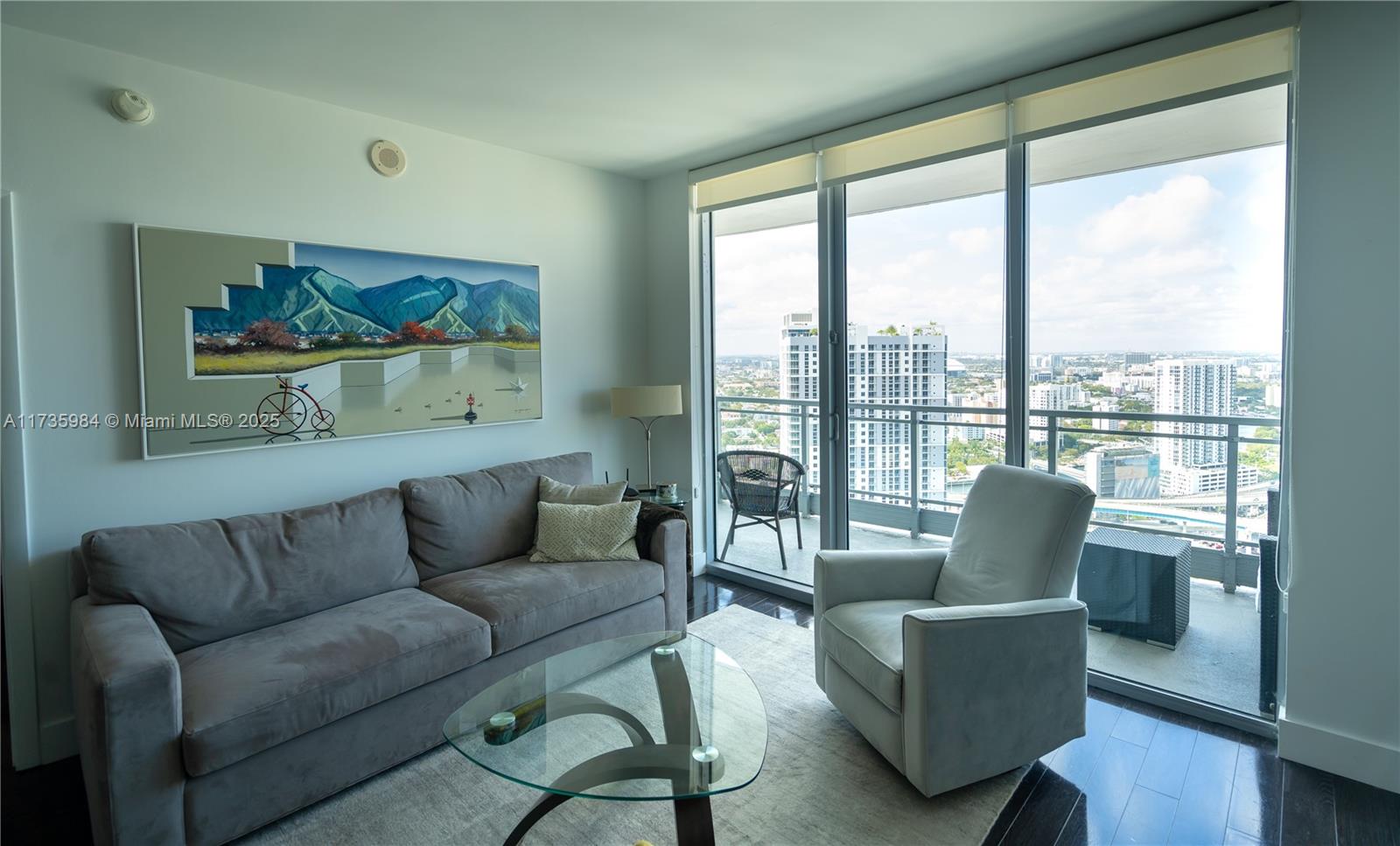 Condo for Sale in Miami, FL
