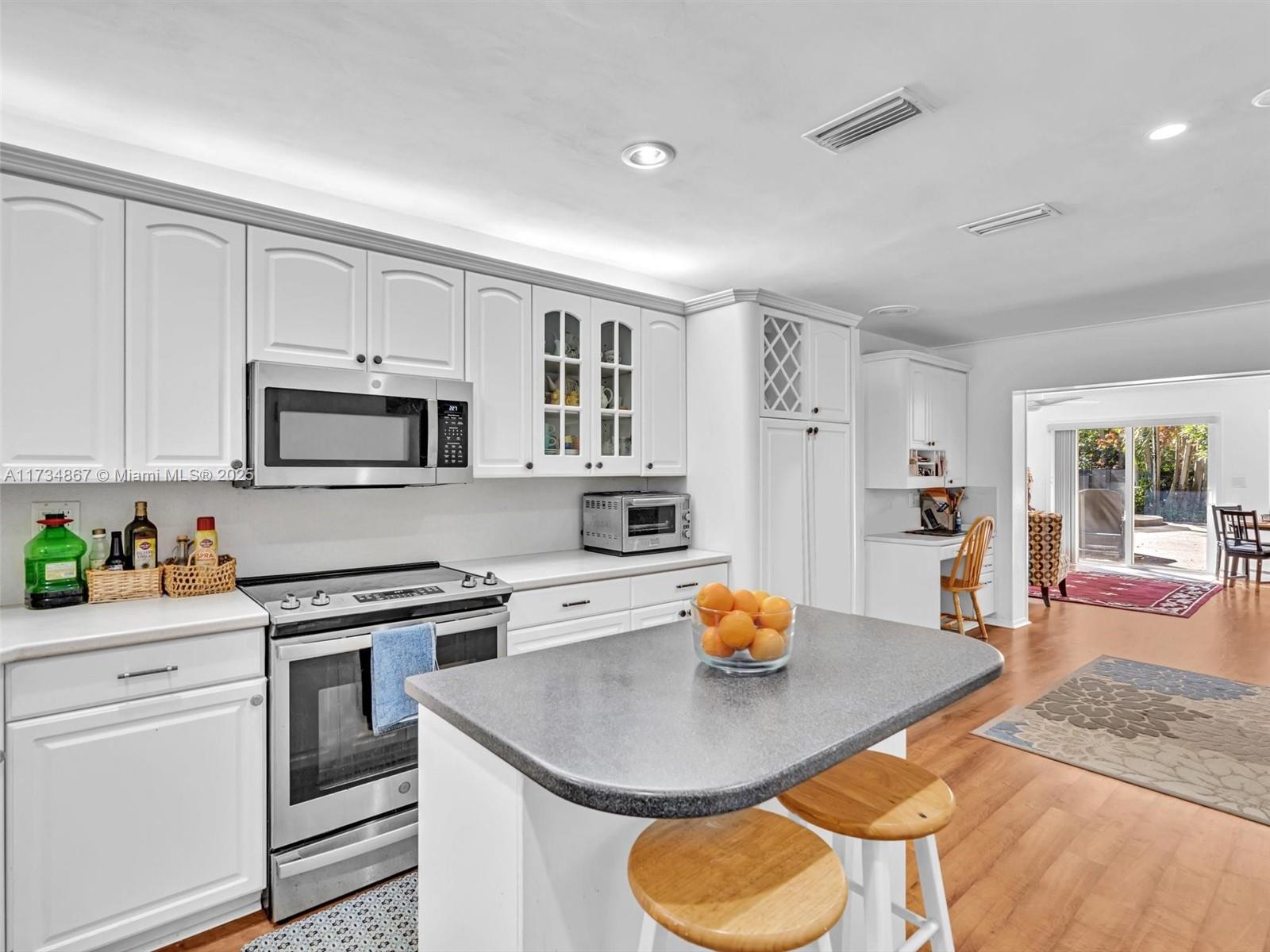 5850 SW 37th Ave, Dania Beach, Florida image 37