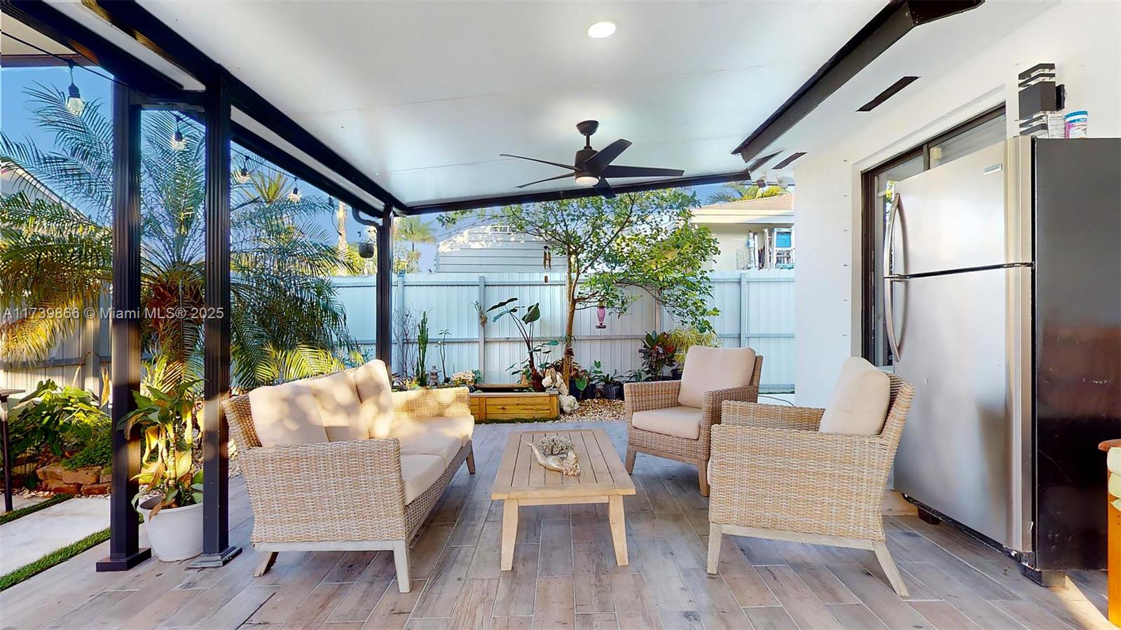 734 SW 8th Ter, Florida City, Florida image 32