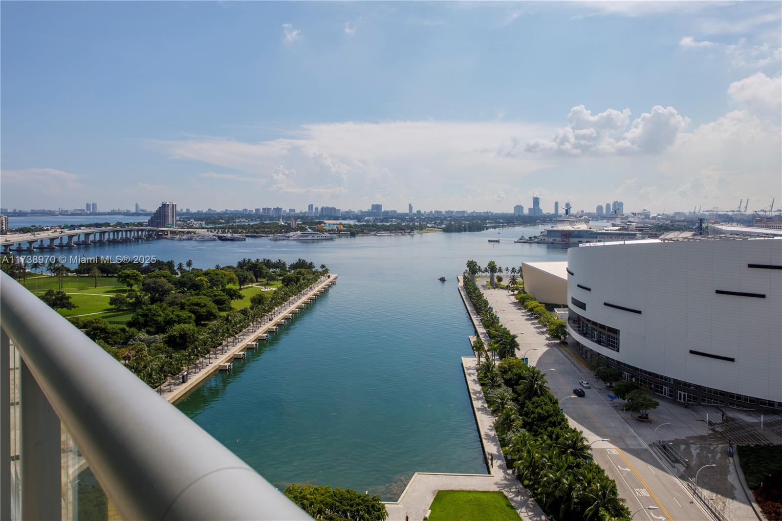 888 Biscayne Blvd #1707, Miami FL 33132