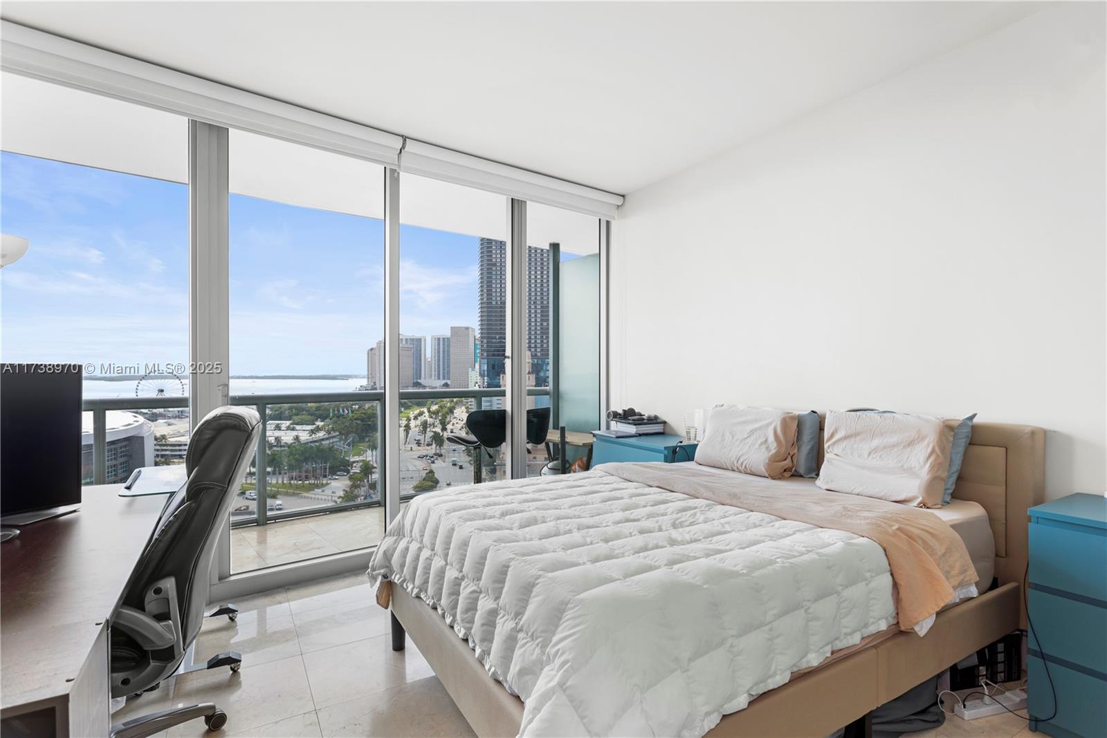 888 Biscayne Blvd #1707, Miami FL 33132