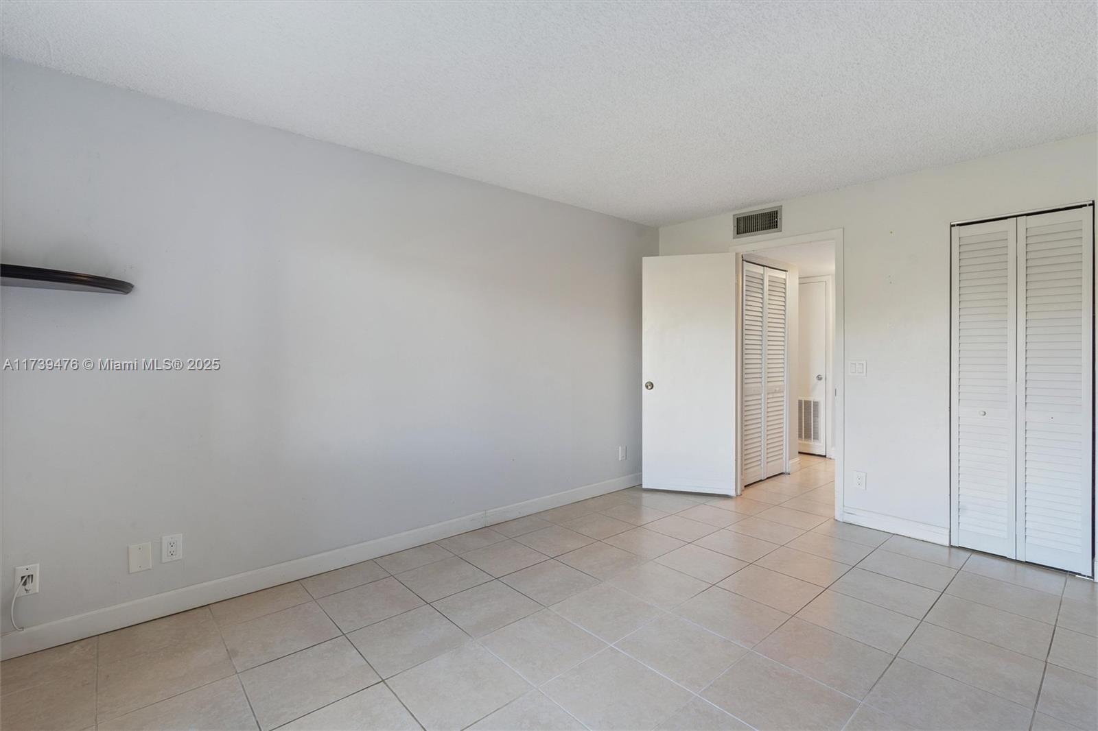 9761 Sunrise Lakes Blvd #107, Sunrise, Florida image 8